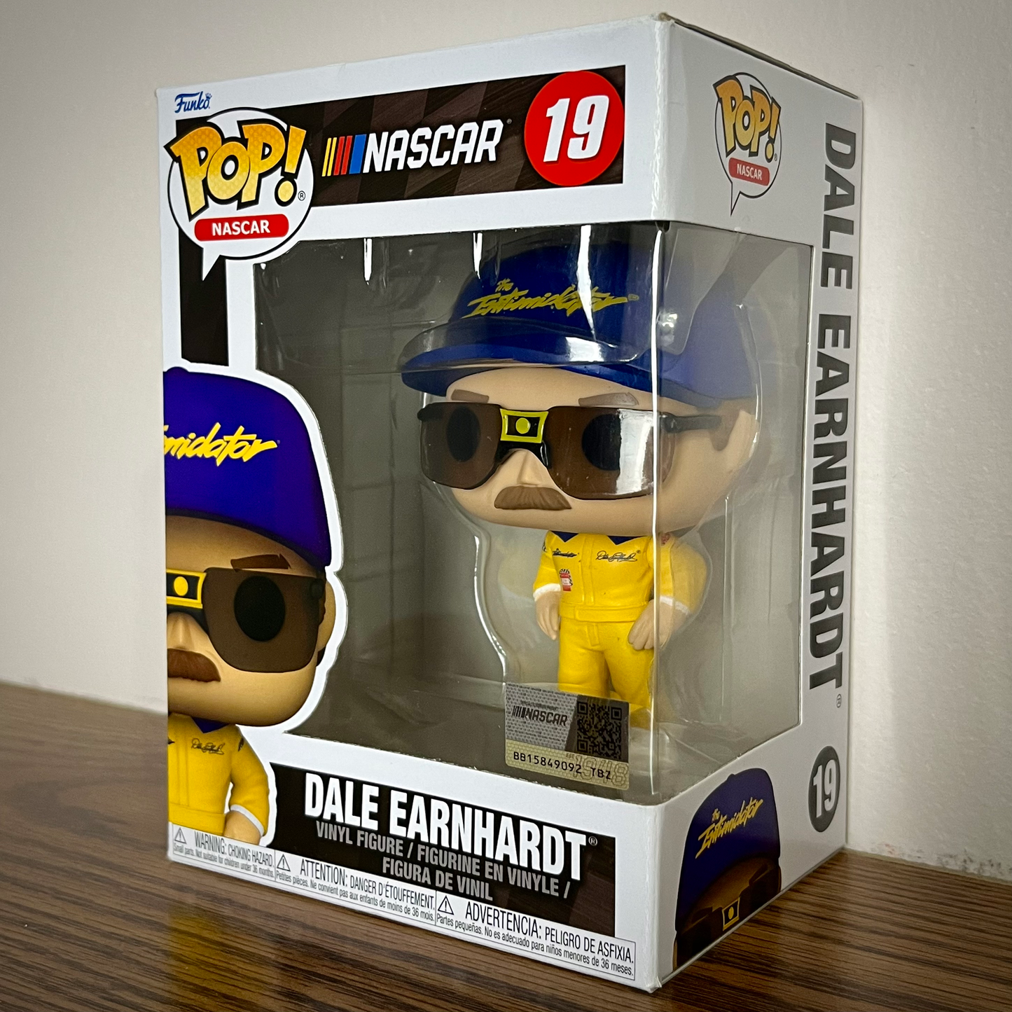 Funko Pop! NASCAR - Dale Earnhardt #19 image 0