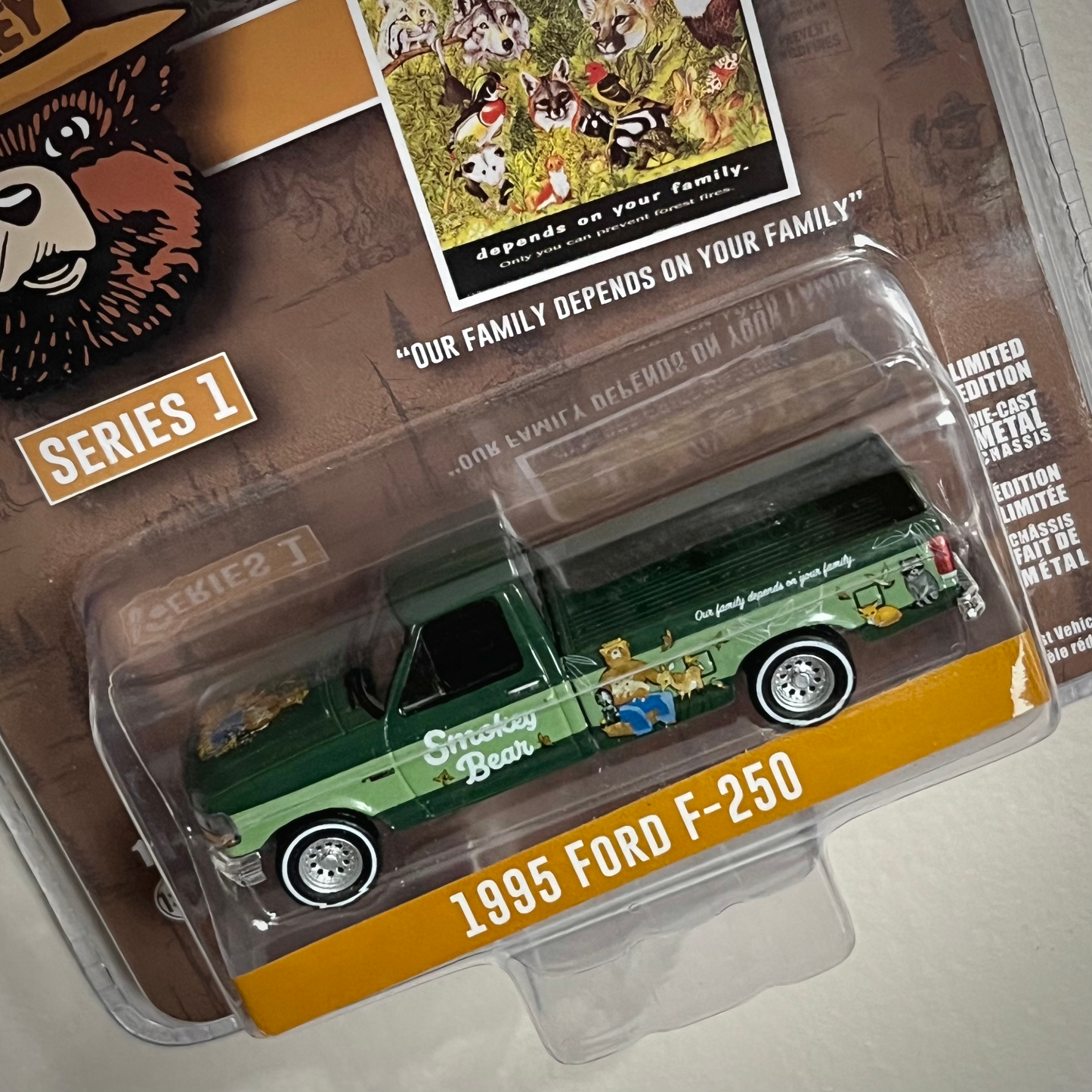 Greenlight: 1995 Ford F-250 - Smokey Bear (Series 1) image 1